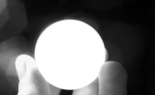 Charger l'image dans la galerie, Jeté monotone touffeté et à panneaux