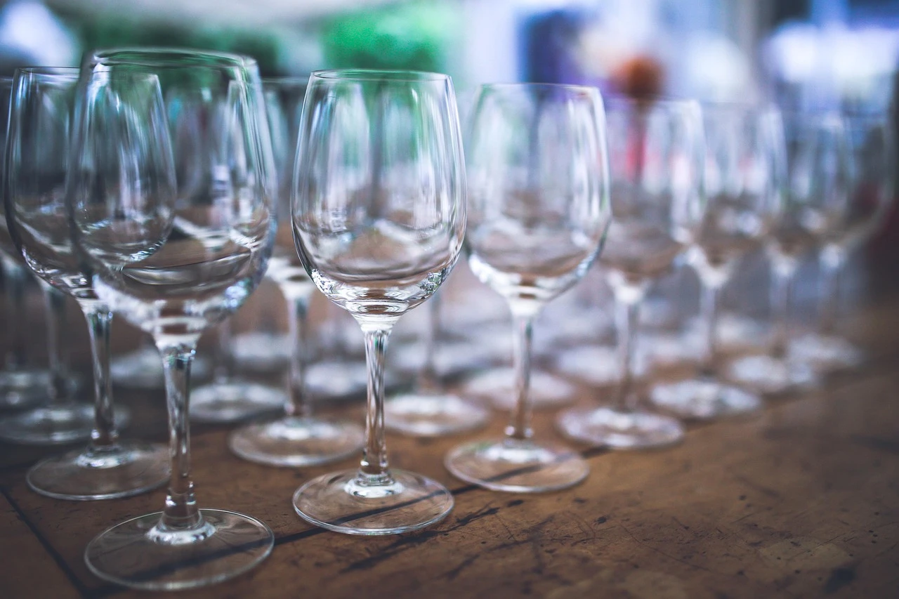 Montreal's Finest 5 à 7 Wine Glass