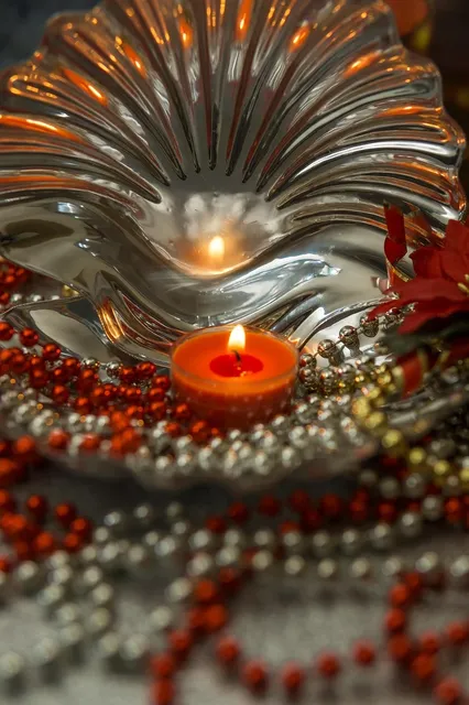 Collier en fer et pierres de verre dorés avec chaîne d'extension